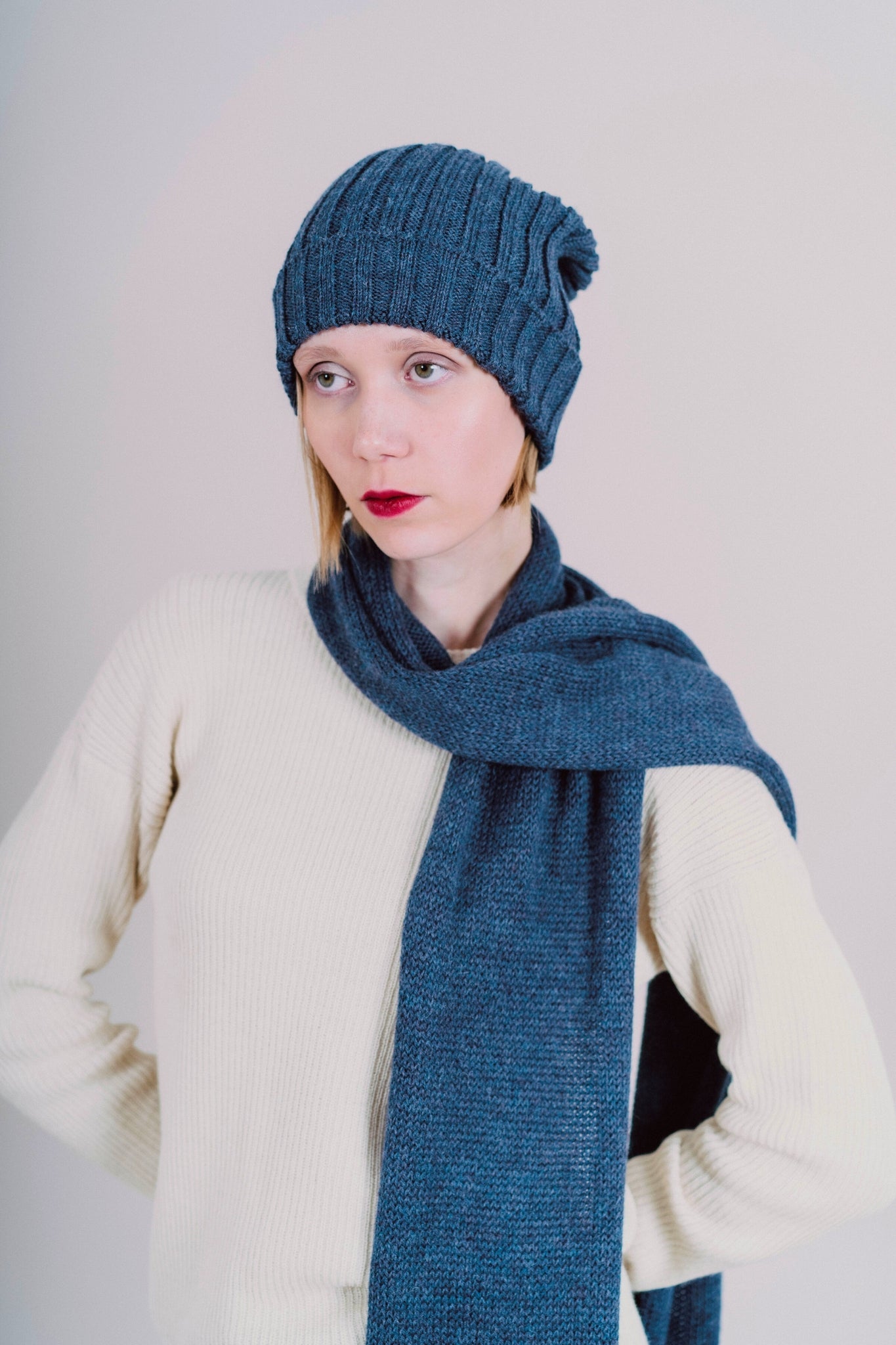 BUFANDA Y GORRO "MAYU" AZUL - 100% BABY ALPACA
