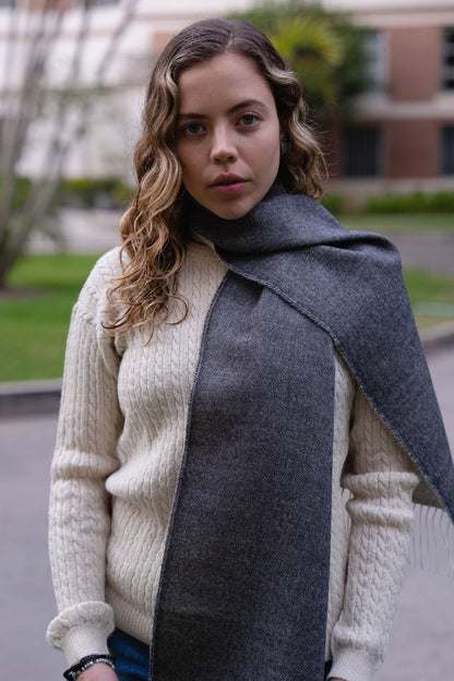 BUFANDA BLANCO Y GRIS - 100% BABY ALPACA